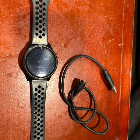 OG Garmin Venu - Picture 2 of 4